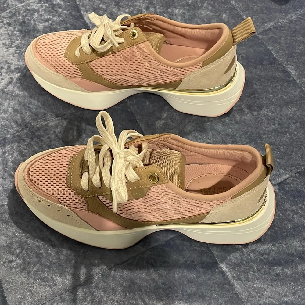 Michael Kors Pink and Tan Women's Sneakers size 7 new without box - Picture 2 of 8